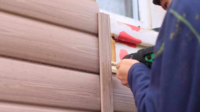 How To Choose The Right Materials for Your Siding Installation in 'Spencerville, OH